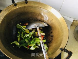 小炒肉的做法步骤：3
