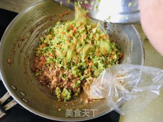 萝卜水饺的做法步骤：4