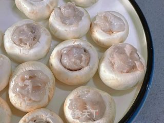 口蘑酿虾滑的做法步骤：2