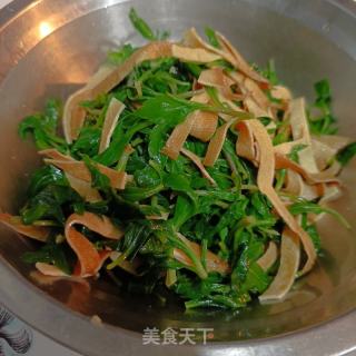马兰头拌豆皮的做法步骤：9