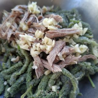 羊肉拌构树穗的做法步骤：14