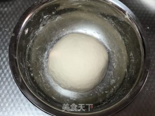 五香芝麻烧饼的做法步骤：4