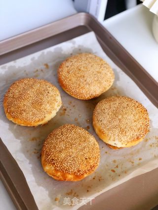 五香芝麻烧饼的做法步骤：11