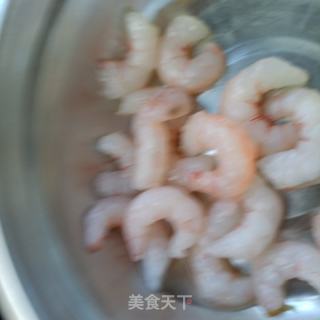 虾仁炒构树穗的做法步骤：8