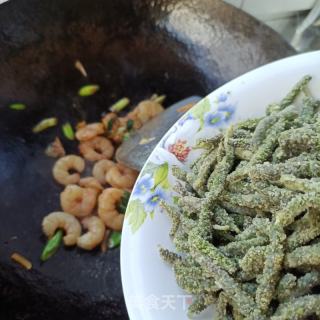 虾仁炒构树穗的做法步骤：14
