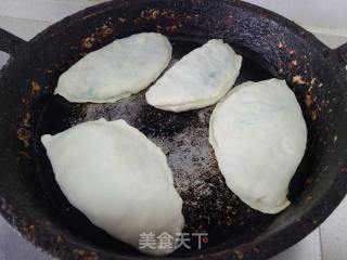 韭菜鸡蛋馅菜盒的做法步骤：9