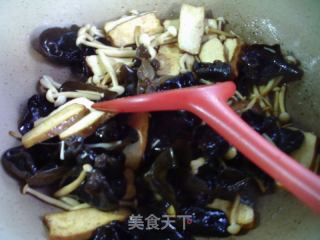菌菇炒香干的做法步骤：7