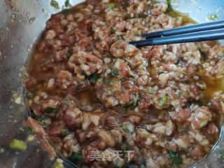 萝卜丝肉馅蒸饺的做法步骤：1