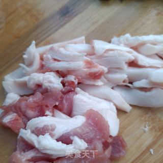 豆皮木耳炒蒜苔的做法步骤：7