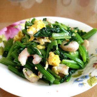 鸡蛋虾仁炒熟菠菜杆的做法