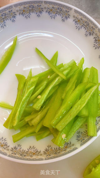辣炒鸭肠的做法步骤：3