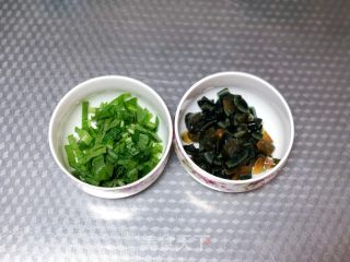 宝宝皮蛋瘦肉粥的做法步骤：3
