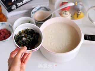 宝宝皮蛋瘦肉粥的做法步骤：5