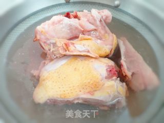 鲜美鸡汤的做法步骤：2