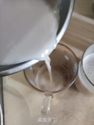 简易奶茶的做法步骤：6