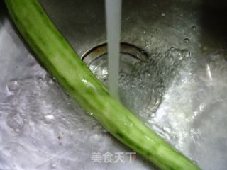 河虾蛤蜊棱角丝瓜汤的做法步骤：2