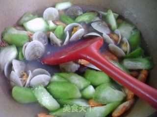 河虾蛤蜊棱角丝瓜汤的做法步骤：9