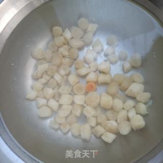 瑶柱粉丝水萝卜汤的做法步骤：2