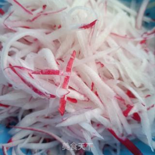 瑶柱粉丝水萝卜汤的做法步骤：7