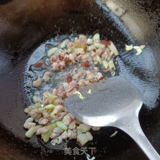 瑶柱粉丝水萝卜汤的做法步骤：12