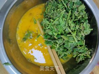 鸡蛋爱上香椿芽的做法步骤：7