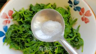 凉拌刺五加的做法步骤：9