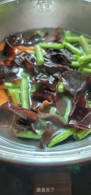 三色小炒的做法步骤：3