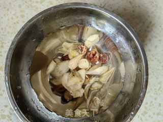 金耳羹的做法步骤：3