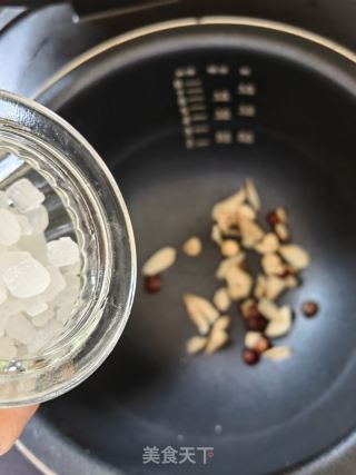 金耳羹的做法步骤：4