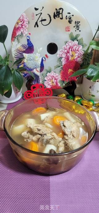 鹿茸菇山药鸡架汤的做法