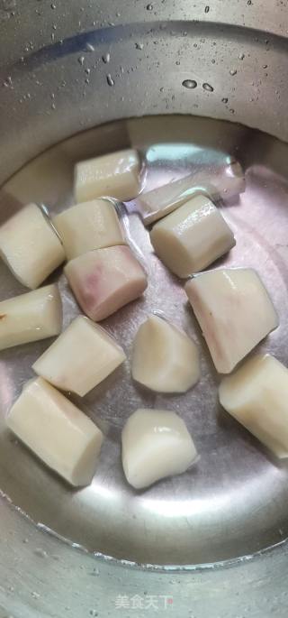 鹿茸菇山药鸡架汤的做法步骤：8