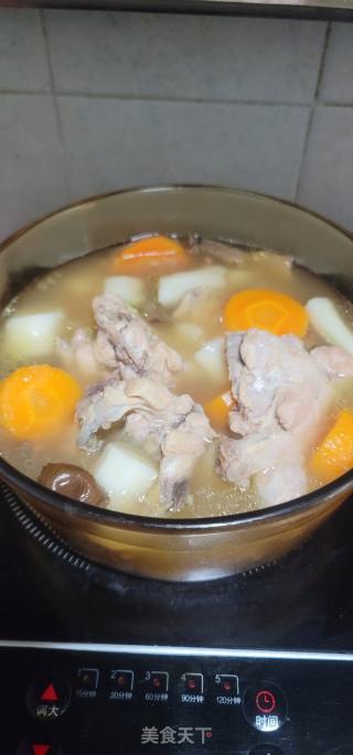 鹿茸菇山药鸡架汤的做法步骤：11