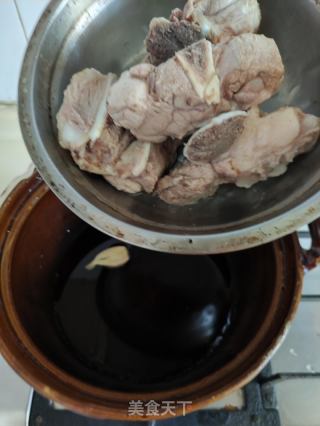 胡萝卜苹果大骨汤的做法步骤：4