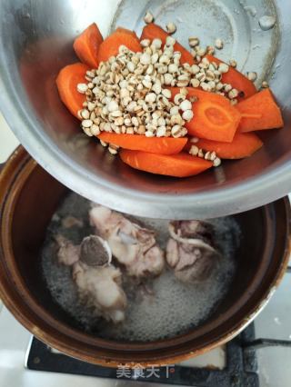 胡萝卜苹果大骨汤的做法步骤：5