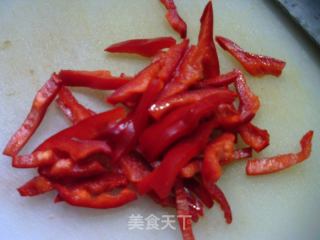 红椒韭黄炒绿豆芽的做法步骤：3