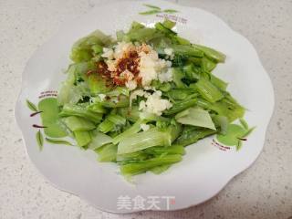 炝拌莙荙菜杆的做法步骤：6