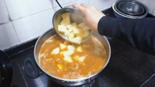 鸡块土豆拌面的做法步骤：7
