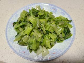 莙荙菜杆炒鸡蛋的做法步骤：2
