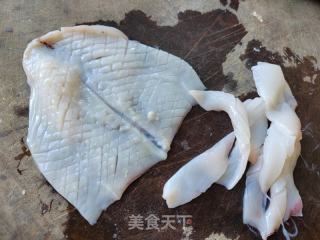 肉丝甜豆炒鱿鱼的做法步骤：2