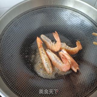 鲜虾炒马兰头的做法步骤：7
