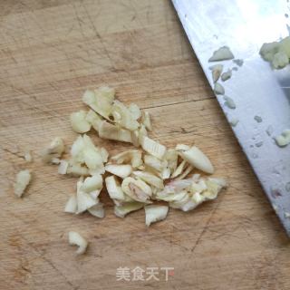 鲜虾炒马兰头的做法步骤：11