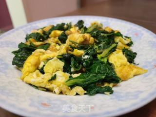莙荙菜叶炒鸡蛋的做法