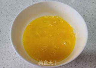 莙荙菜叶炒鸡蛋的做法步骤：2