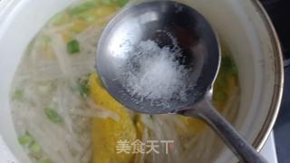 蛋饺萝卜丝汤的做法步骤：7
