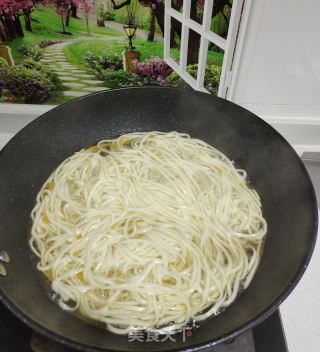 现压早餐鸡蛋面的做法步骤：9