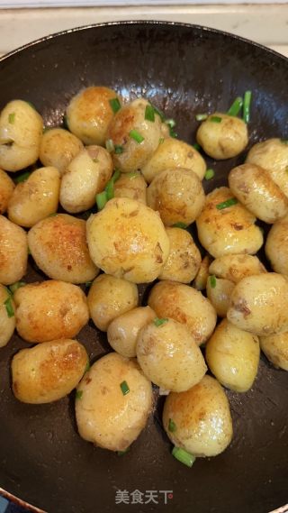 葱烤小土豆的做法