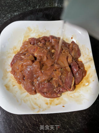 酱油水促肉的做法步骤：3