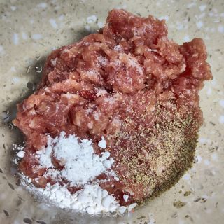 毛豆肉饼汤的做法步骤：3