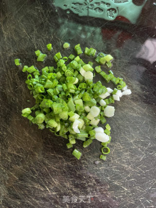 十三香鲈鱼的做法步骤：3