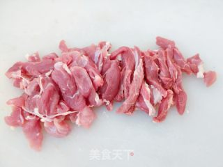 芹菜炒肉的做法步骤：3